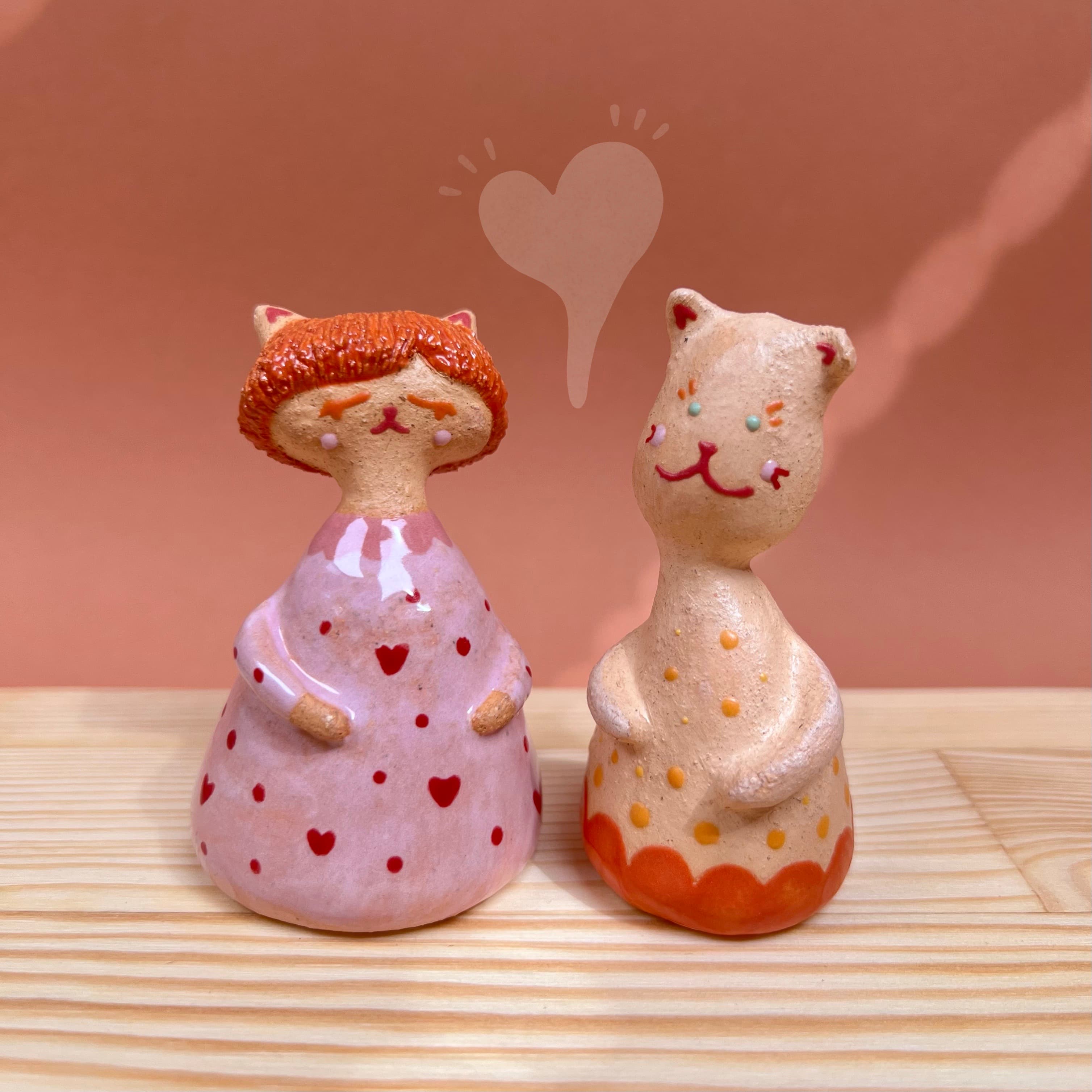 Kış Teyzesi ve Sonbahar Çocuğu Kedi Figürler — el yapımı Fincan & Tabak seramik